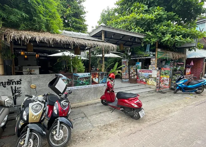 Boutique Hotel & Restaurant, Jaidee Bamboo Huts