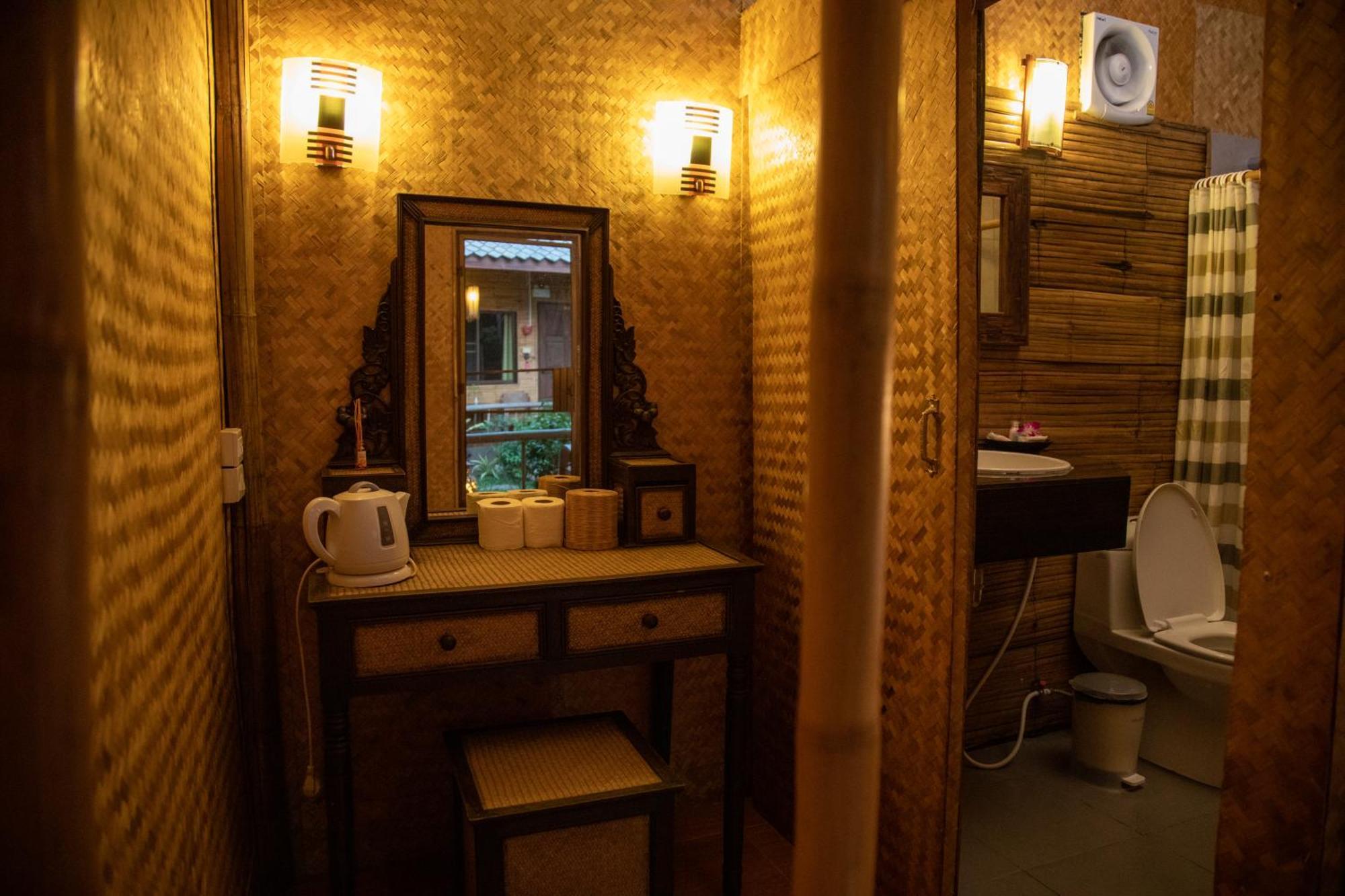 Boutique & Restaurant, Jaidee Bamboo Huts 2* Chiang Mai