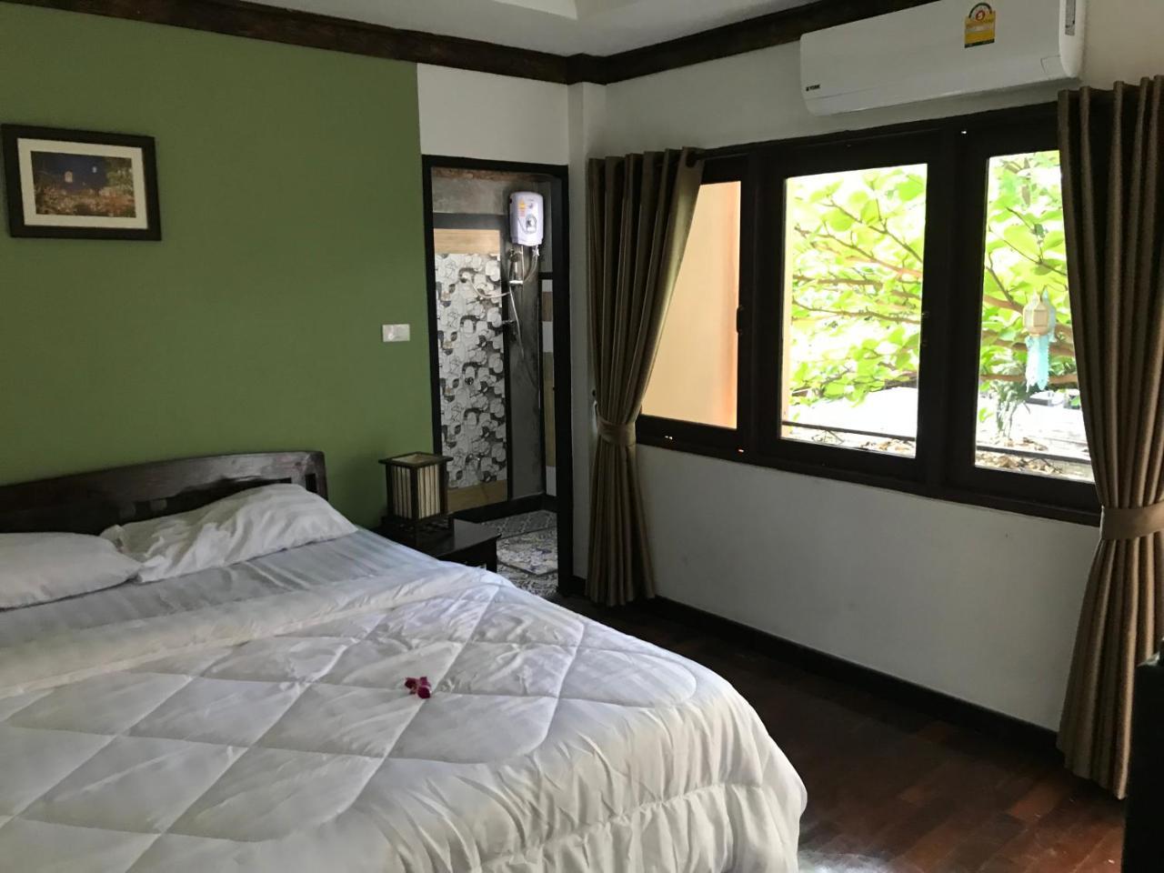 Boutique & Restaurant, Jaidee Bamboo Huts Guest house